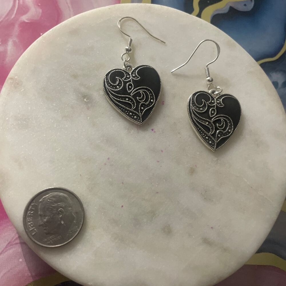 Heart earrings - Picture 3 of 3